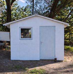 Solidny domek ogrodowy 3x3 z ociepleniem - widok z przodu